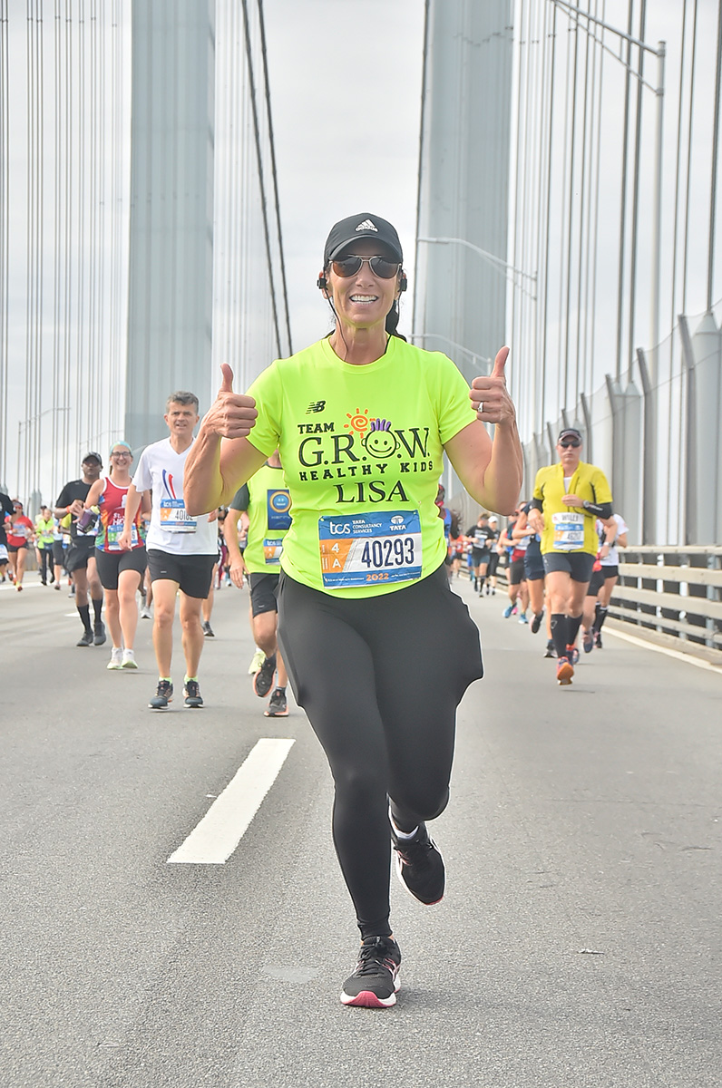 Lisa from Team GROW Healthy Kids running in the NYC Marathon